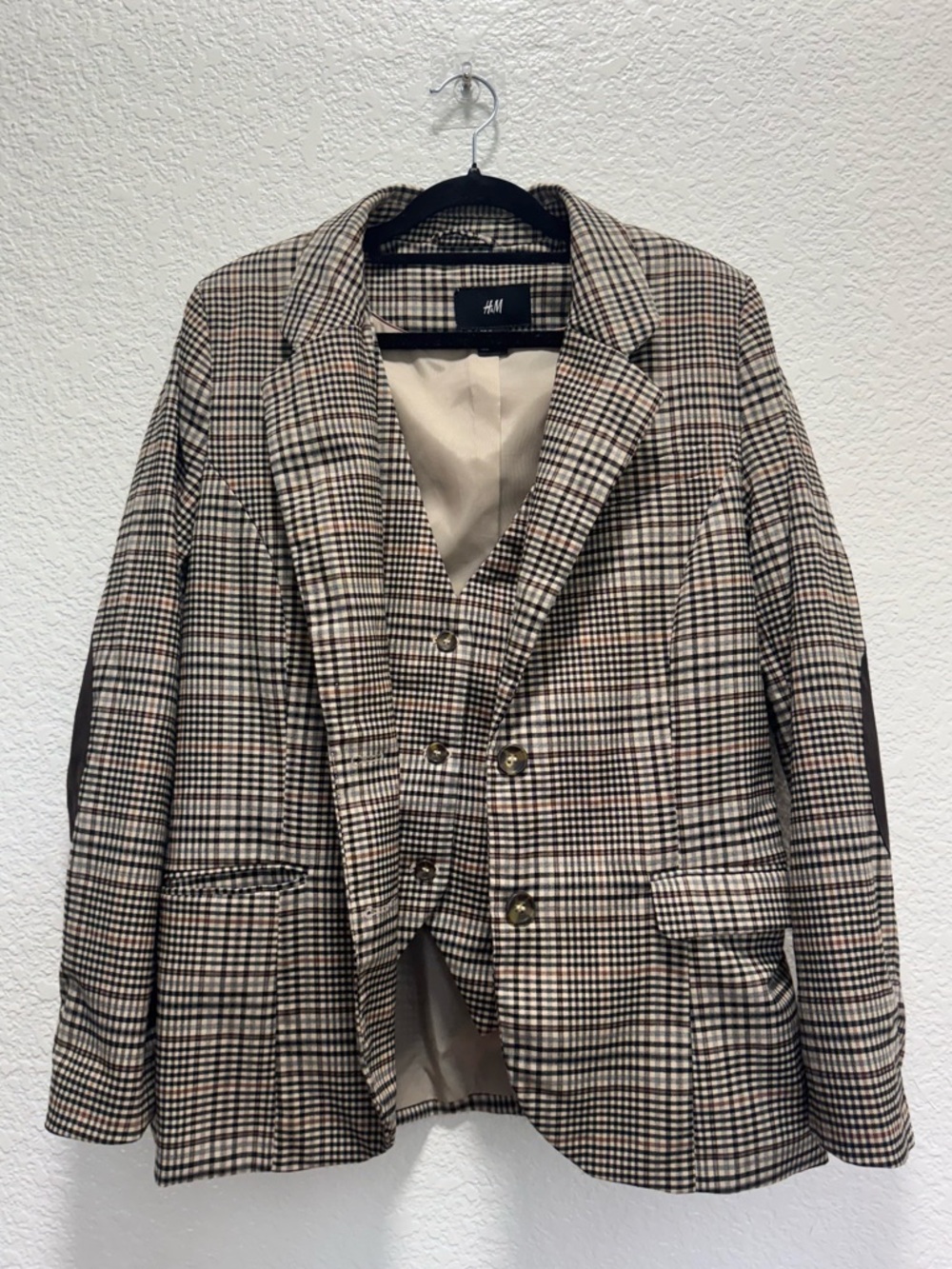Women’s Plaid Blazer and Vest in Beige and Brown
